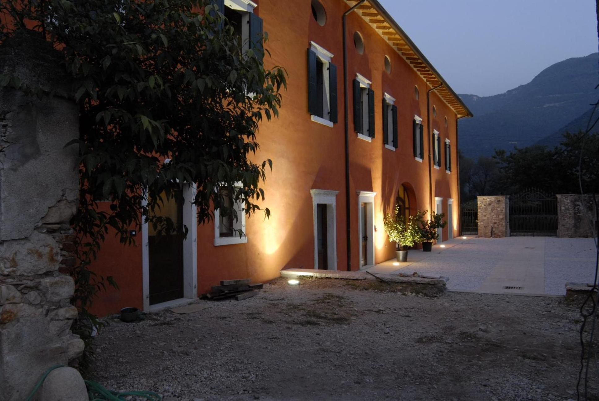 Agriturismo Al Palazzo Rivalta di Brentino Exterior photo